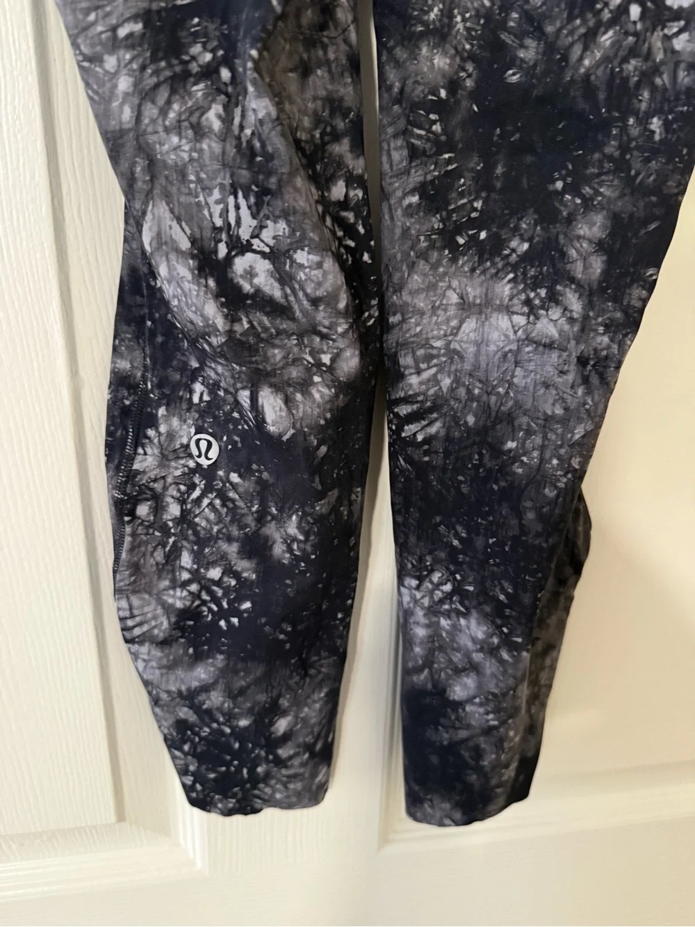 lululemon athletica Kids Black & Gray Tie-Dye Leggings